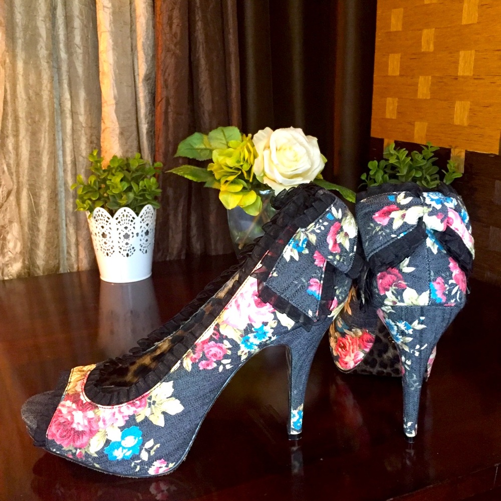 Betsy Johnson Cammie 9M Shoes